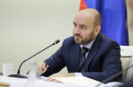 Вячеслав Федорищев вышел с инициативами по поддержке многодетных и учреждении новой региональной награды