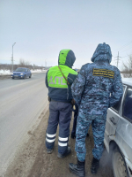 Сотрудники Госавтоинспекции Кинельского района совместно с судебными приставами-исполнителями отдела судебных приставов по взысканию административных штрафов провели профилактический рейд "Должник"